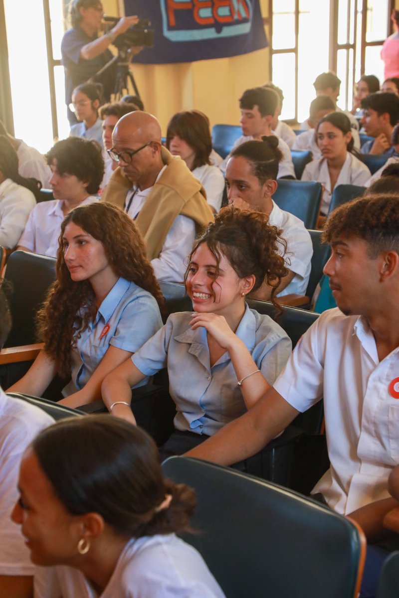 Seguimos con #MisManosPorCuba y con la campaña "Para no caer" de conjunto con la <a href="/EGREMOFICIAL/">EGREM</a> y <a href="/BuenaFe_musica/">Buena Fe</a>  estaremos intercambiando con adolescentes y jóvenes sobre las consecuencias del consumo de drogas.