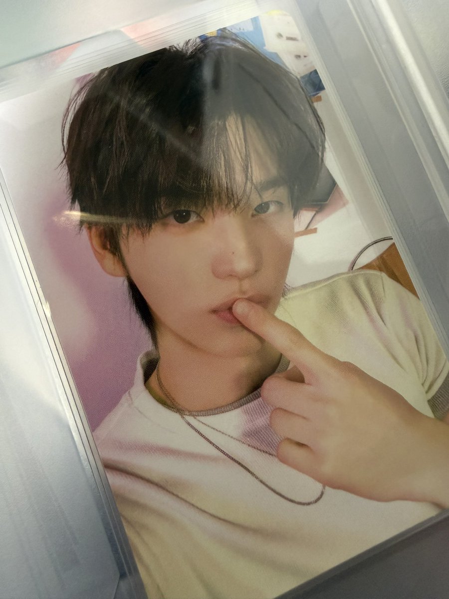 스파클링데이즈 포카 너무 이뿜 ㅠㅠㅠ
뀨신유😘