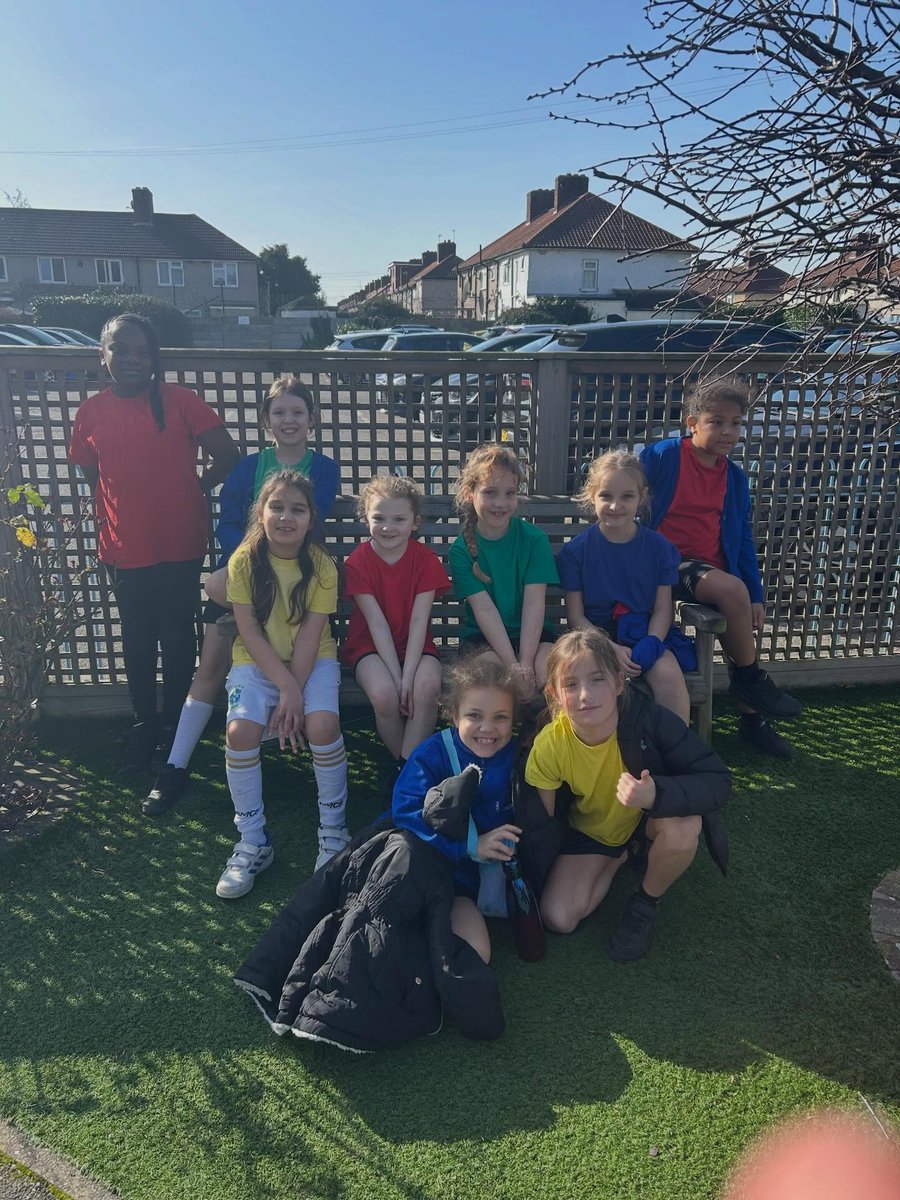 Valence Primary School tweet media