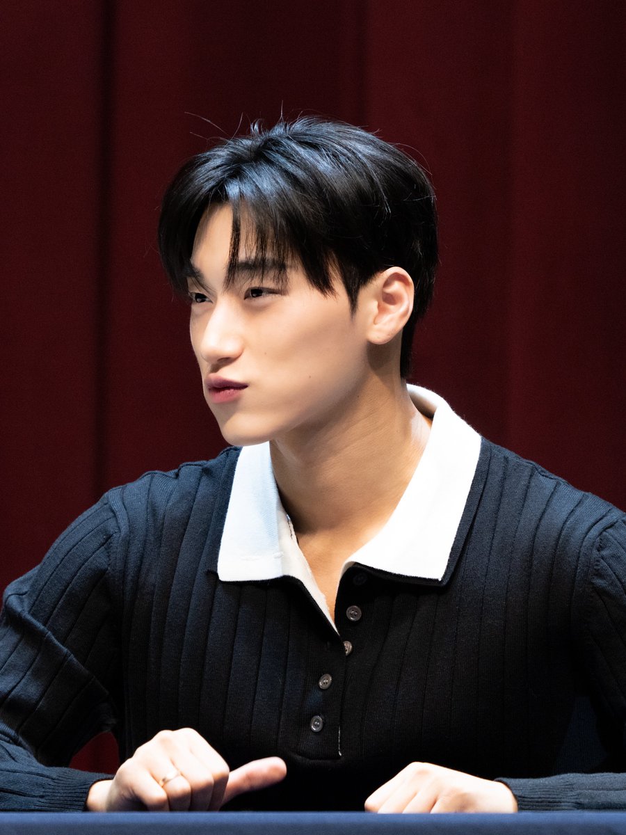 𝐚𝐫 tweet media