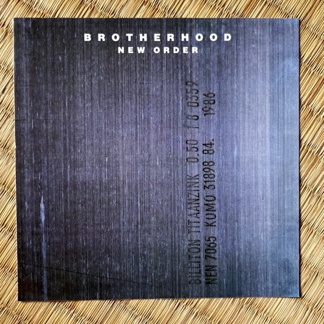 Nowplaying Bizarre Love Triangle - New Order (Brotherhood ['86