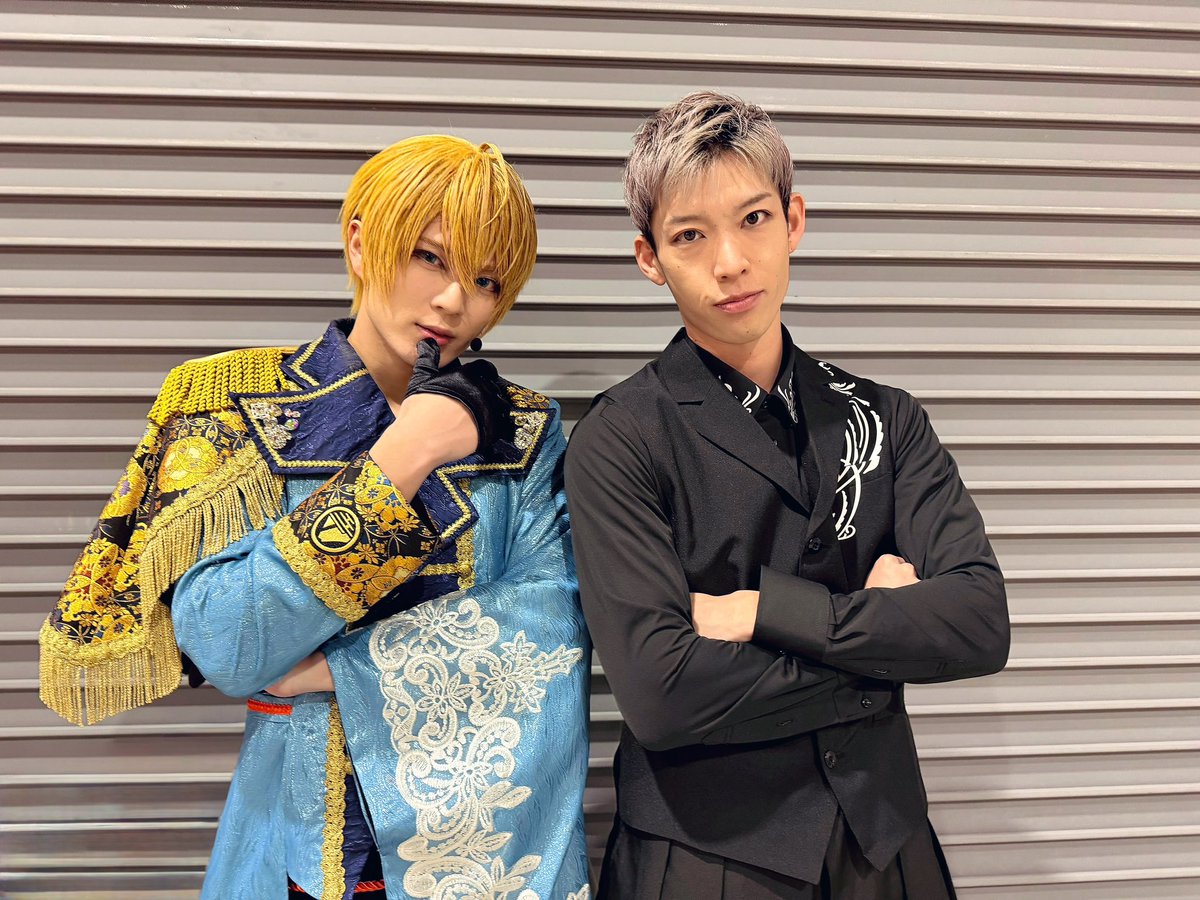 ミュージカル『刀剣乱舞』 
～静かなる夜半の寝ざめ～

本日の公演もありがとうございました‼️

山姥切国広　極
大悟ちゃんと📸
彼との共演、出陣はいつも胸が高鳴ります🔥
最後までぶち上げて走り抜けます💥
#刀ミュ
#山姥切国広