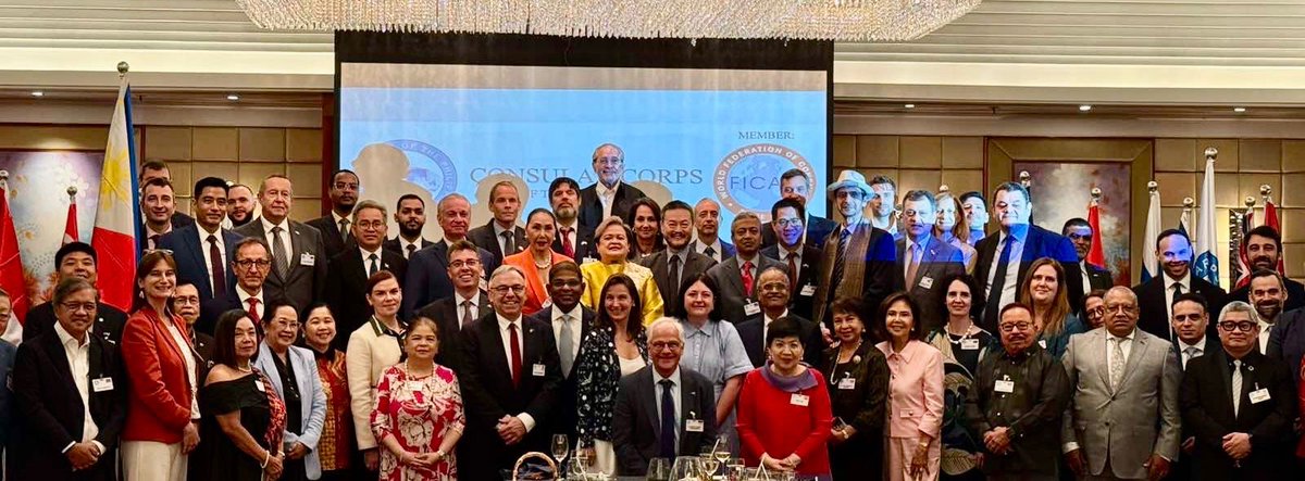 SecLazaro's tweet photo. Engaged the Consular Corps, led by Dean Agnes Huibonhoa, in dialogue on ASEAN Chairship priorities, including peace and stability in the South China Sea, &amp; strengthening partnerships that create opportunities for PH 🇵🇭 , with members of the Diplomatic Corps also present. https://t.co/kLFvx7xipK