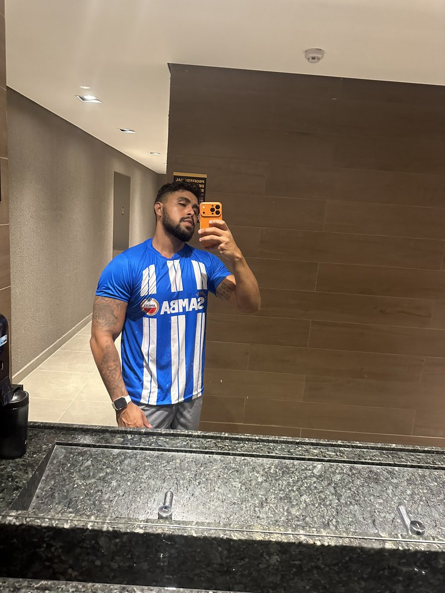 Abadá do camarote serviu muito, agora virou meu uniforme de treino fav
