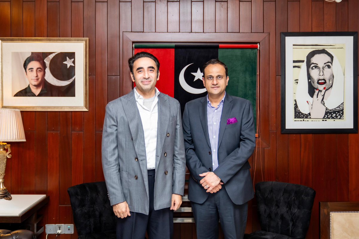 Met with Chairman Bilawal in his office today &amp; dicussed different political &amp; administrative matters of the city 🧿