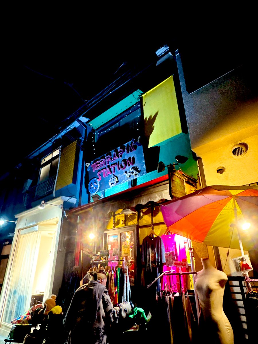 reimotsuki's tweet image. 💌大変お世話になりました❣️
#telappin #store #koenji
店主によるシルクスクリーンプリントには感銘を受けながら
わたしもまた勉強をしなければ…💤