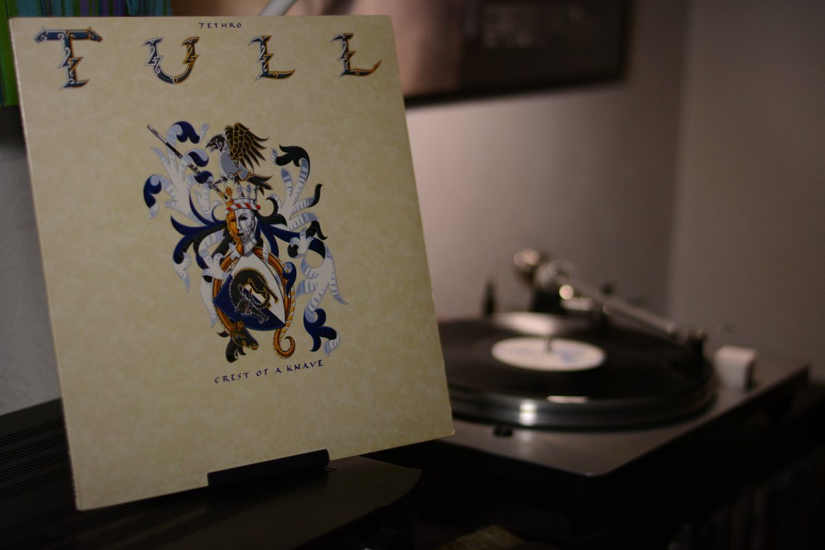 Jethro Tull – Crest Of A Knave
1987
#Vinyl #NowSpinning #NowPlaying #VinylRecords