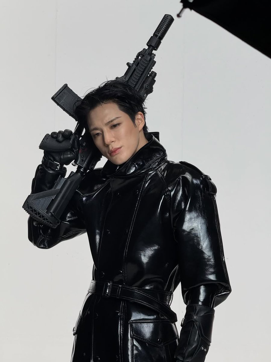 나 제노가 이렇게 날것의 피부결 보이는 사진 올려주는거 누무 쭈음 ..///