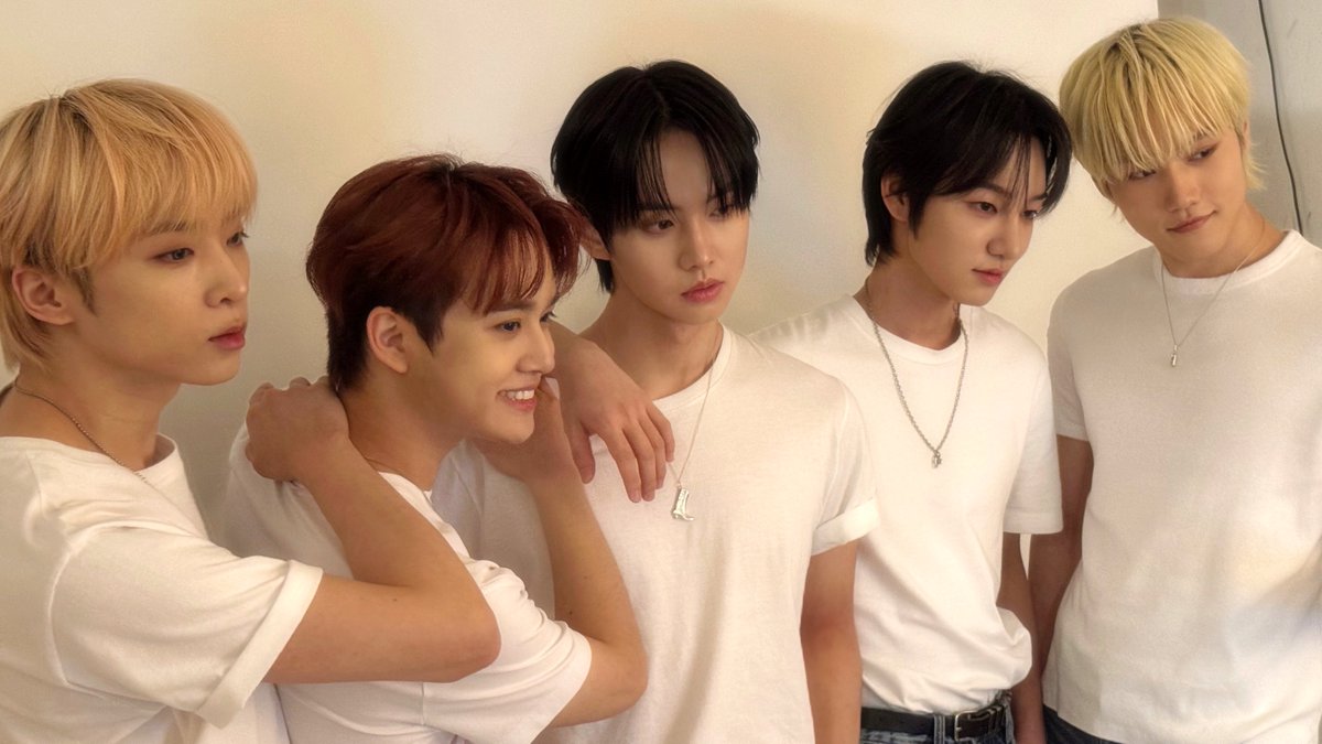 MCND_official tweet media