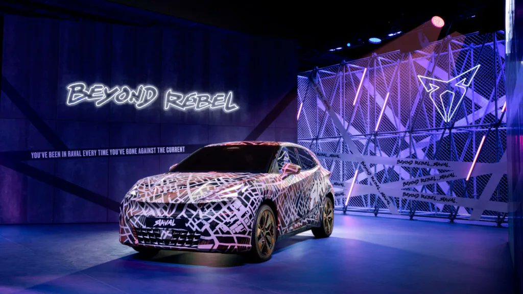 megamodo's tweet image. CUPRA Raval arriverà nel 2026: da Martorell parte la rivoluzione elettrica del marchio, con produzione locale, modelli EV ad alte prestazioni e focus su sostenibilità. #CUPRA #Raval #elettrico
👉 megamodo.com/2026-sara-lann…