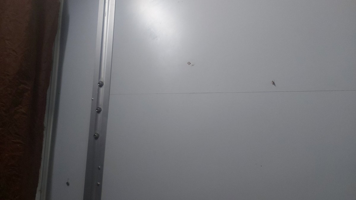 Rvinod6512's tweet image. Cockroaches on  board  HA1 coupe 
#Swach seva
#Indian Railways Thank-you 
#Ju Sbc express 16533 express on 25 feb 26
@AshwiniVaishnaw @RailwaySeva 
@RailMinIndia
 @Pawankhera