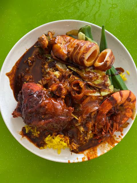 BerhalaKuning 👑 tweet media