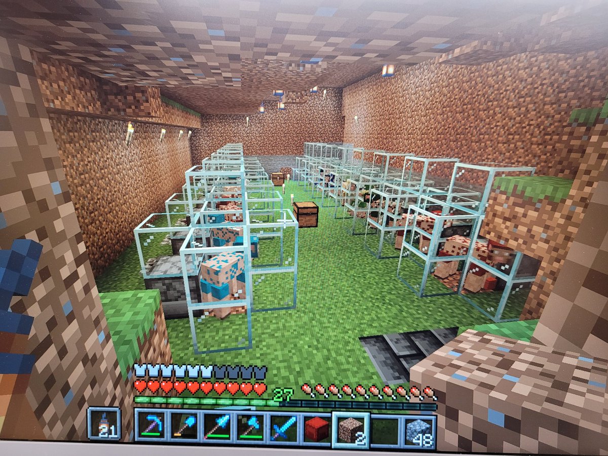 Landryj38's tweet image. Made a sheep farm 🚜
Needed that wool ASAP 😂
Not fancy… but VERY effective 💪
2 minutes of shearing and we’re stacked already 🐑
#Minecraft #SurvivalMinecraft #MinecraftFarm #WoolFarm #MinecraftBuilds #Grinding #LetsPlay #MegaBaseProgress