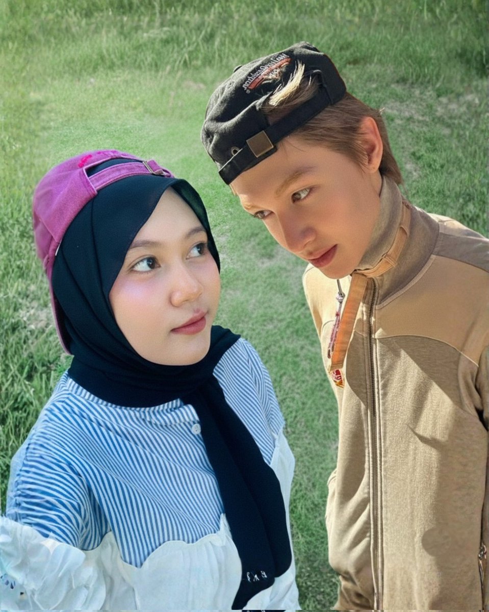 namseinodi's tweet image. jangan sedih gitu, nih bonus🫸🏻🫷🏻