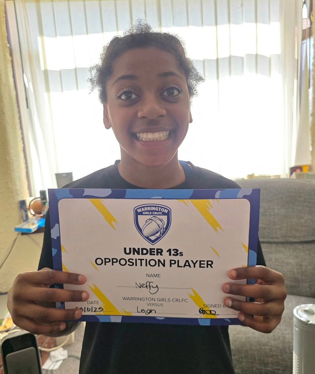 scotlandrl's tweet photo. RUGBY LEAGUE COMMUNITY WE NEED YOUR HELP!!

One of our young girls has gone missing. 

She has not returned home from school (St Mary's) yesterday. 

If anyone has seen or been in contact with her please let us know ASAP

Neffy is from the Leigh area. https://t.co/92J6eZcXBv