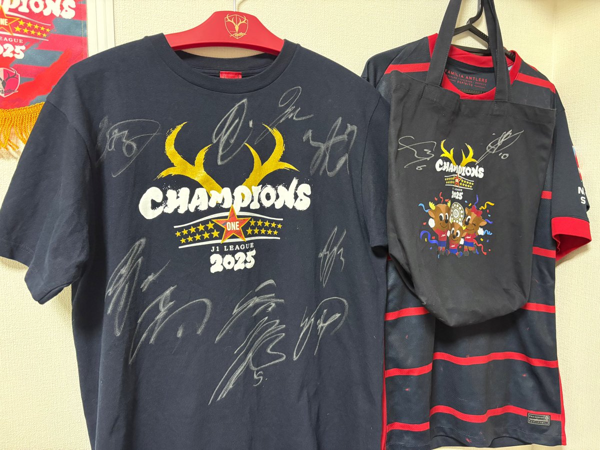 練習見学をして優勝記念グッズにサインをいただきました✍✨️ 憧れの