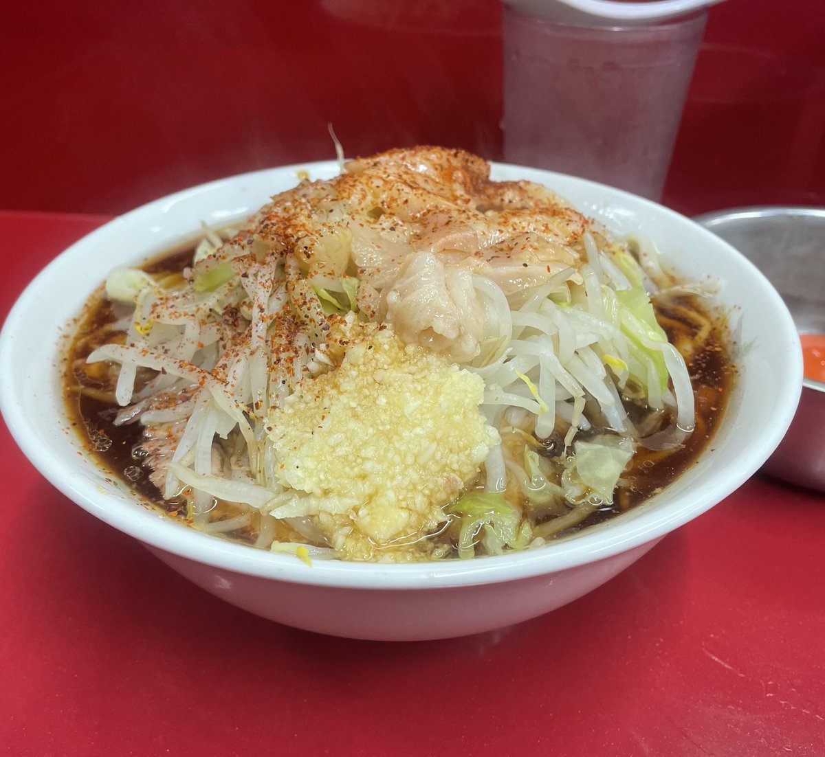 ラーメン二郎 越谷店さん ◇ﾗｰﾒﾝ豚2(麺少🧄ｱﾌﾞﾗｶﾗﾒｲﾁﾐ)◇ ◇ﾏｷｼﾏﾑ濃い