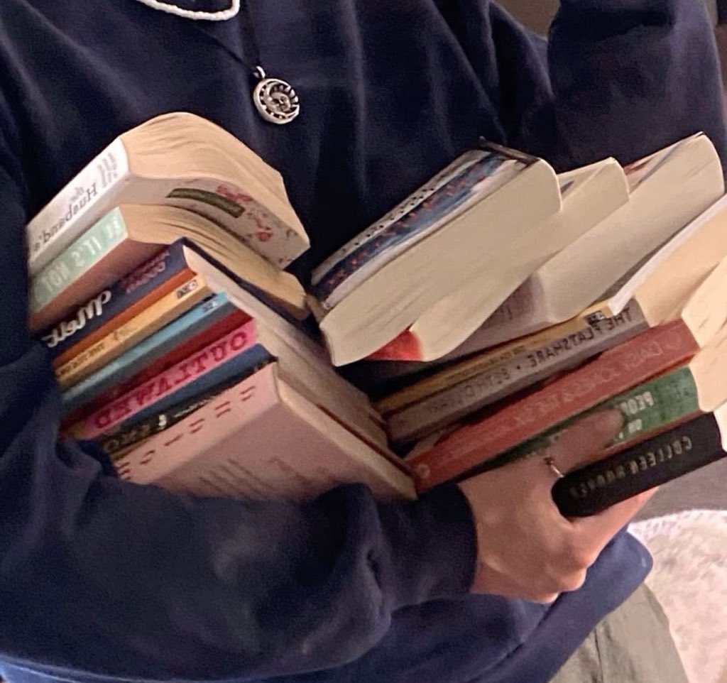 nessa👽 tweet media