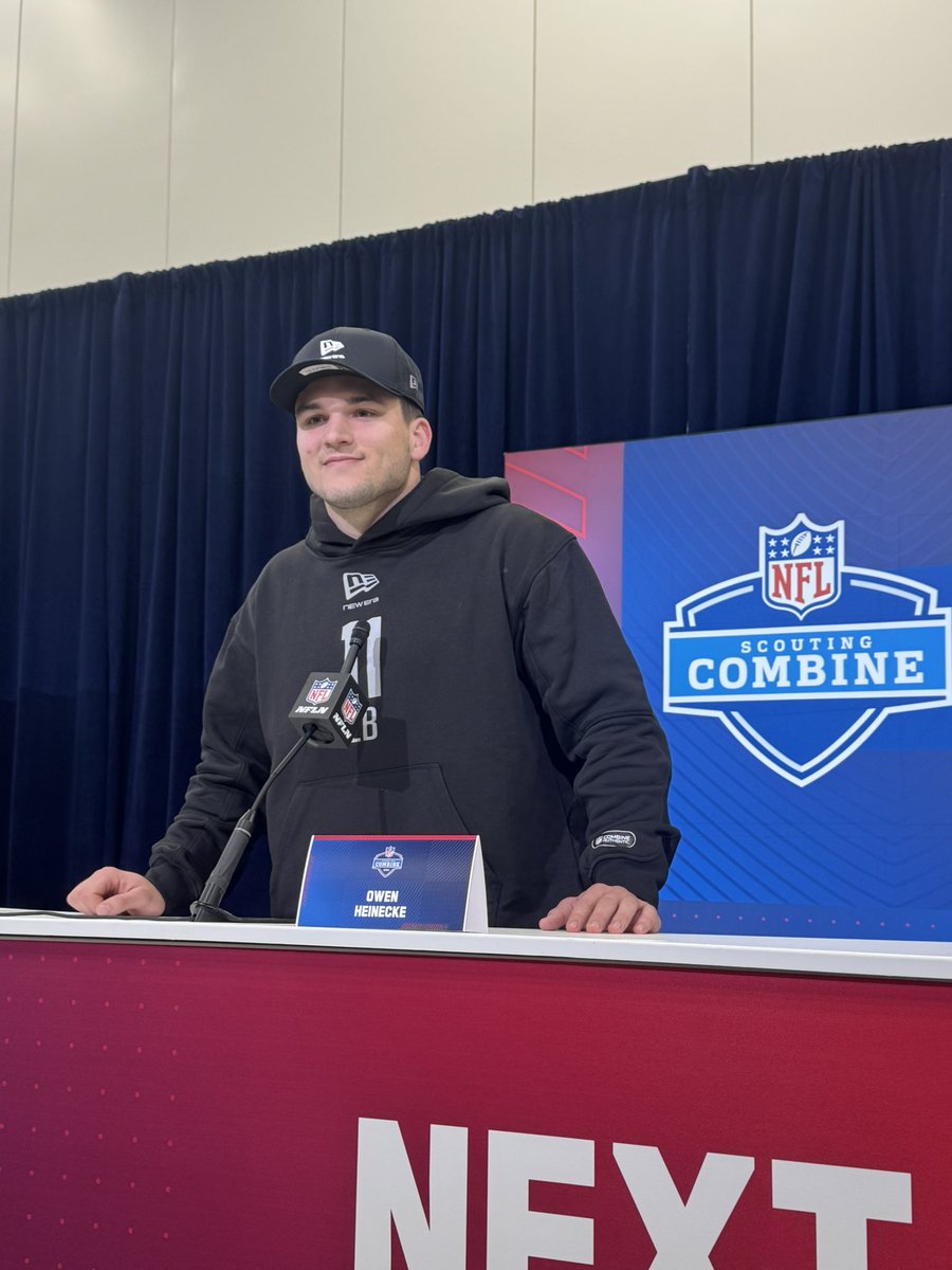 Oklahoma linebacker Owen Heinecke said six months ago he thought he’d be headed for a desk job. Said he’s grateful for the football journey. Small conversations with Texans. Excited to talk to everyone at his pro day a little more. 

Said he’s not afraid to grind. Last guy added