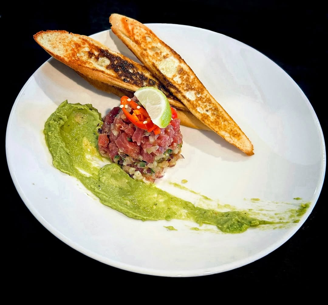 Lake House Dining tweet media