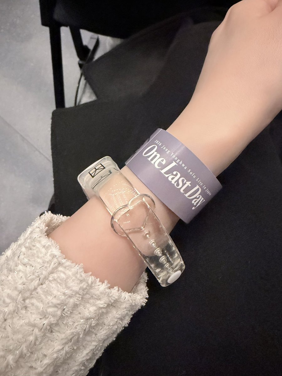 #정용화 #OneLastDay

진짜 많이 아끼는 이번 솔로 「One Last Day」 
작년 서울부터, 오사카, 타이페이, 홍콩, 이제 도쿄까지, 마지막에 하이터치로 안녕 하기를 🫸🏻🫷🏼✨

<a href="/JYHeffect/">정용화</a>