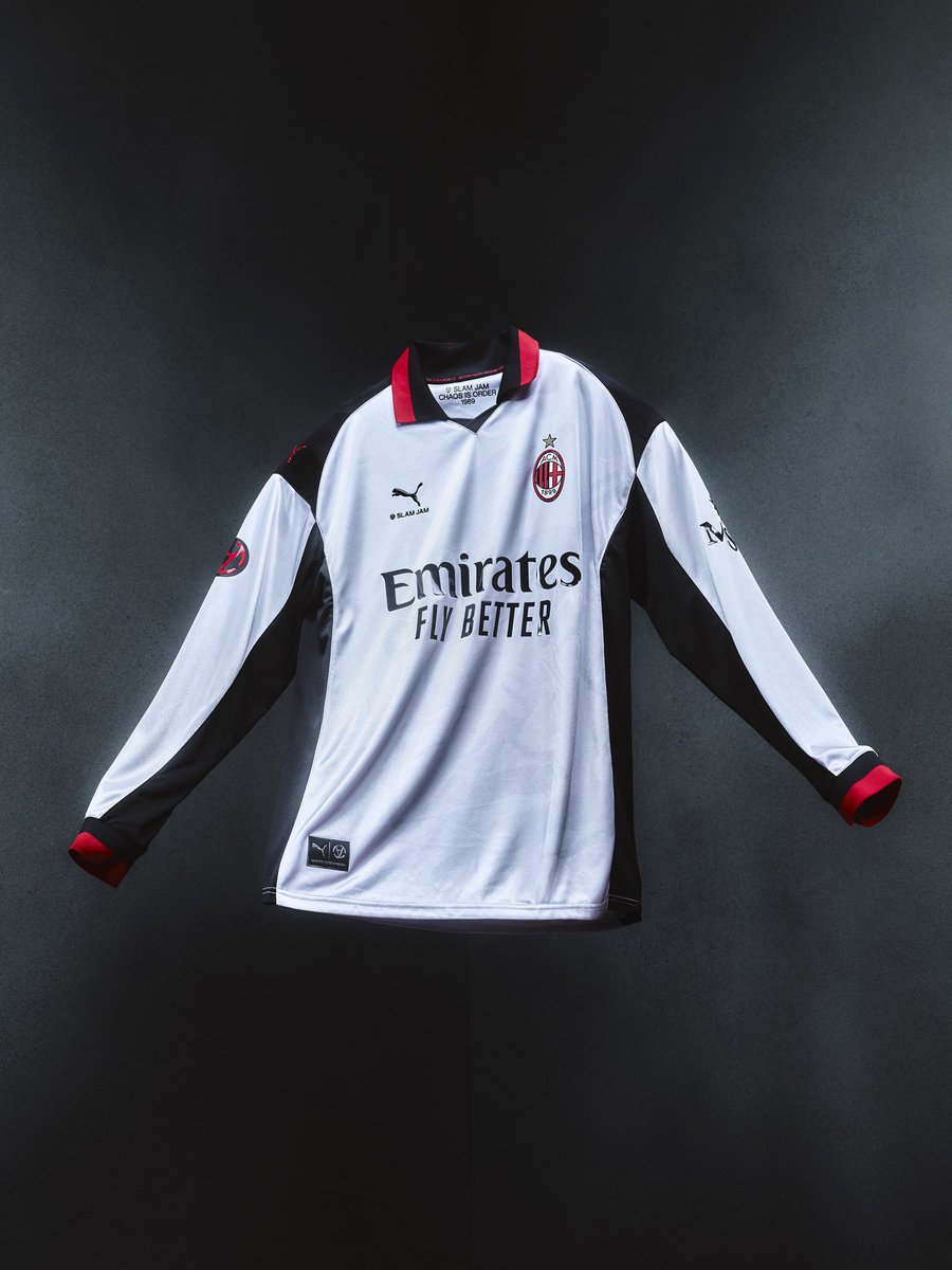 🔴⚪️𝑨𝑪 𝑴𝒊𝒍𝒂𝒏 𝒙 𝑷𝒖𝒎𝒂 𝒙 𝑱𝒂𝒎 𝑺𝒍𝒂𝒎 | 𝑹𝒐𝒋𝒐 𝒚 𝒑𝒍𝒂𝒕𝒆𝒂𝒅𝒐🤩

🔥¡Bienvenidos al infierno!. Así ha sido la presentación del 'fourth kit' en rojo y plata.