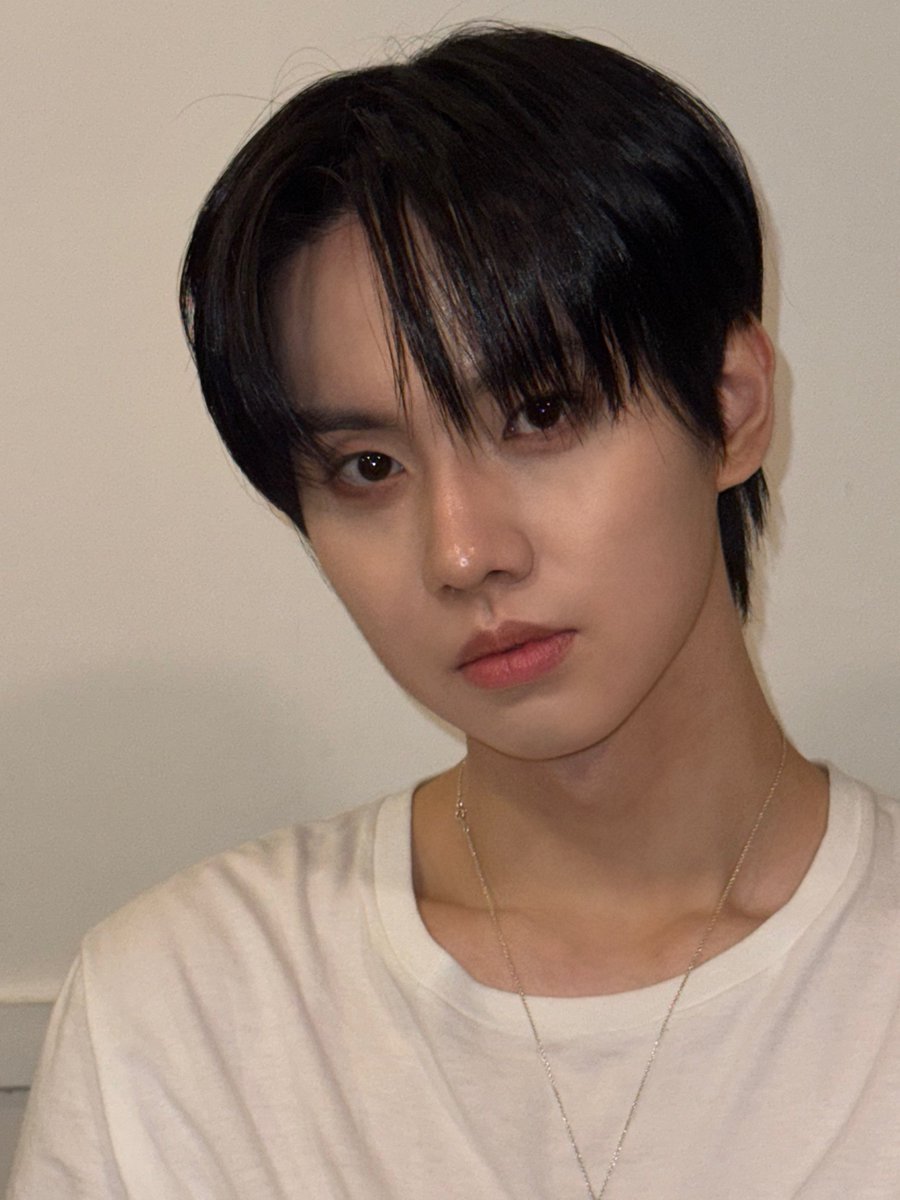 MCND_official tweet media