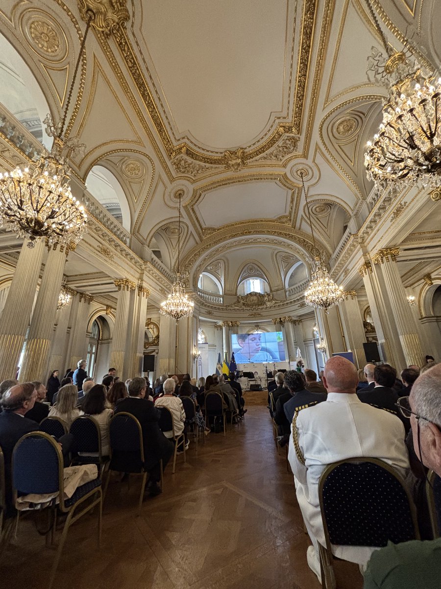 4️⃣años desde la invasión ilegal e injustificada de Rusia contra Ucrania. Dolor, pérdidas y destrucción… pero también dignidad y resistencia.
Junto a @UKRembassyARG y <a href="/UEenArgentina/">REL INT</a> en la @legisCABA reafirmamos: la soberanía y la libertad no se negocian.
Ucrania no está sola. 🇺🇦