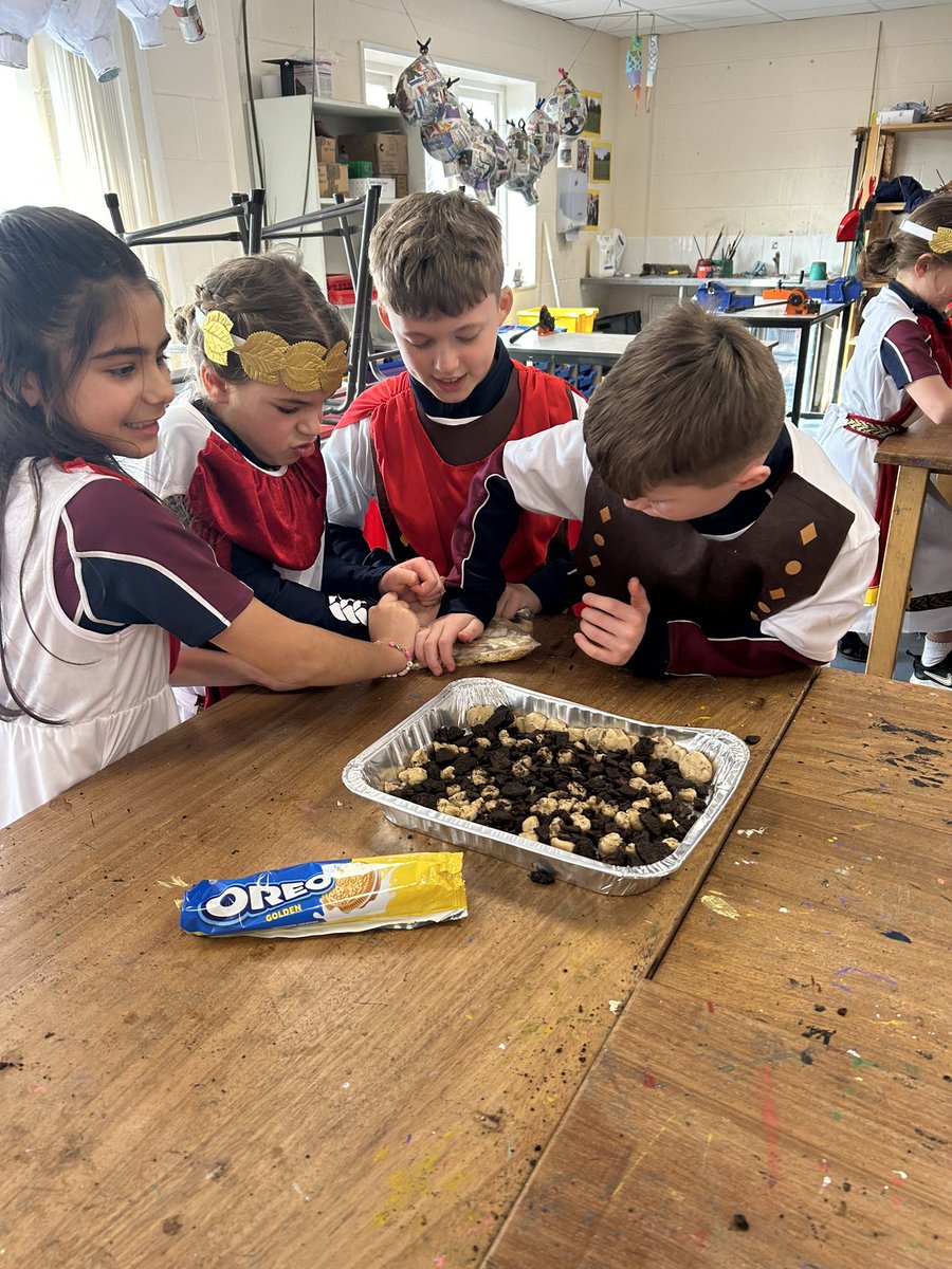 Carolin90534336's tweet photo. .@winterfoldhs 

General Bolton and General Wilson have been busy instructing our Roman legion in road construction!! They are looking forward to testing their edible versions. https://t.co/Ap0lviivwe