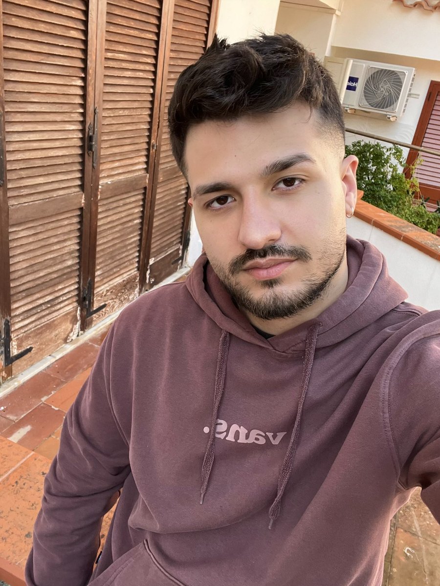 Giuseppe_log_'s tweet image. ✂️✂️✂️ cut out everything bad

#boy #italianboy