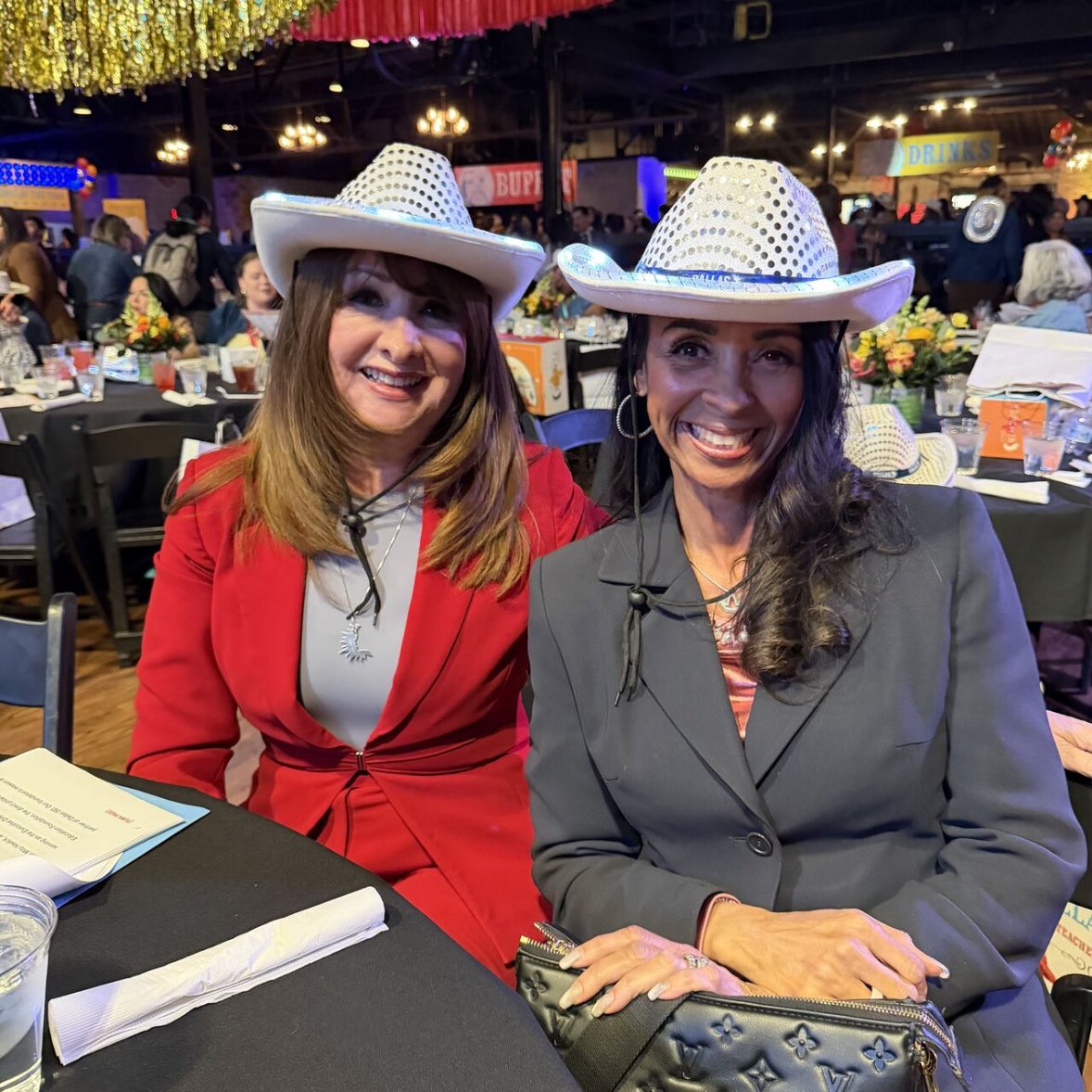 Pamela Lear tweet media