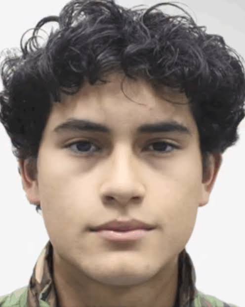 Nunca olvidemos que a la profesora de Andahuaylas Janet Navarro, una juez le impuso 36 meses de prisión preventiva solo por tener en su poder 2,000 soles durante protestas.
Mientras al asesinxoo pituco de Liseth Marzano  0 días.
La justicia en Perú es asquerosamente racista 🤮