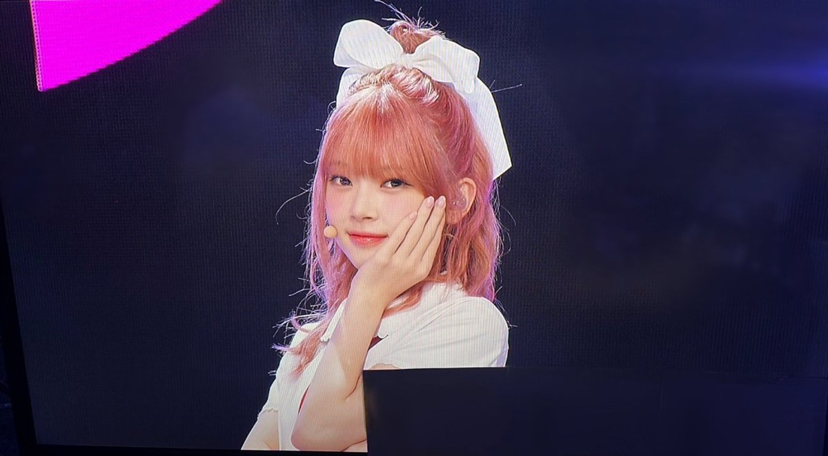 for_unis's tweet photo. 260225 weverse update 

[🐱] UNIS 700일 축하!((>ᴗ<))🍀
유니스 사랑해〜💗
EverAfter사랑해〜💗

#KOTOKO #코토코 #UNIS #유니스 https://t.co/i1zfkP26E7