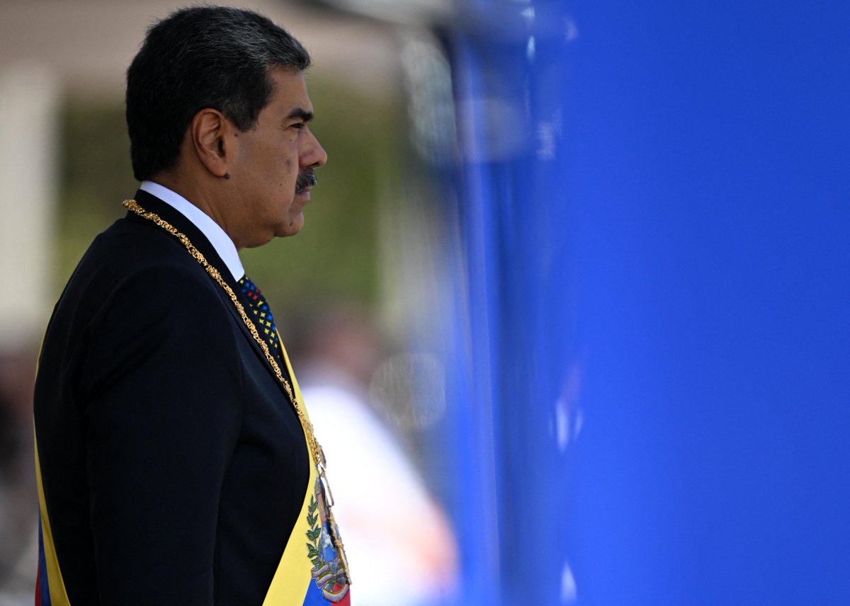 Esta investigación de <a href="/OCCRP/">Organized Crime and Corruption Reporting Project</a>, <a href="/IrpiMedia/">IrpiMedia</a> y <a href="/ArmandoInfo/">Armando.Info</a> documenta el funcionamiento de una red de contrabando que, según los expertos, probablemente contribuyó a la acumulación de ingresos ilícitos de Nicolás Maduro
🔗bit.ly/3OVHgUn