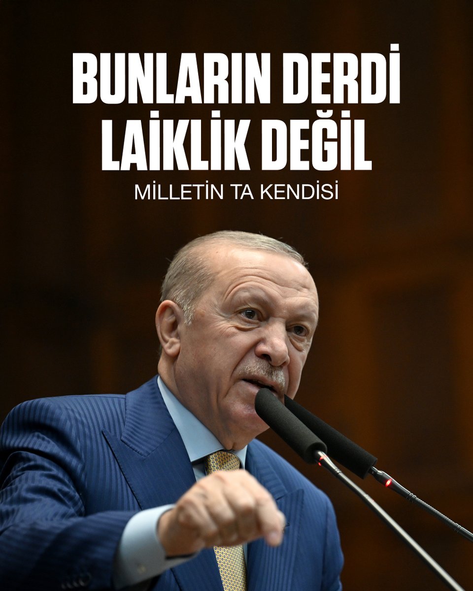 Ramazan-ı Şerif’ten bir gün önce, artık nesli tükenmekte olan bir kısım yobaz çıktı; o bayat, “laiklik elden gidiyor” şarkısını söyleyen, zehir saçan, baştan aşağı millete nefret kusan o malum bildirilerini yayımladı.

Bunlar Noel süslemeleri yapılınca rahatsız olmazlar.