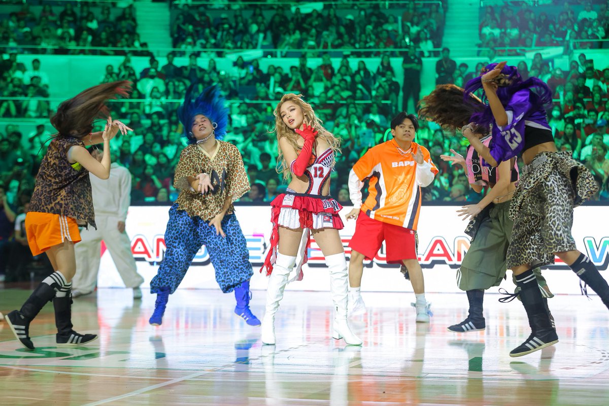 A moment of silence for the force that is #AndreaBrillantes with #GForce at the #MVPOlympics. 🏆🔥😮‍💨

📸 <a href="/TV5manila/">TV5</a>