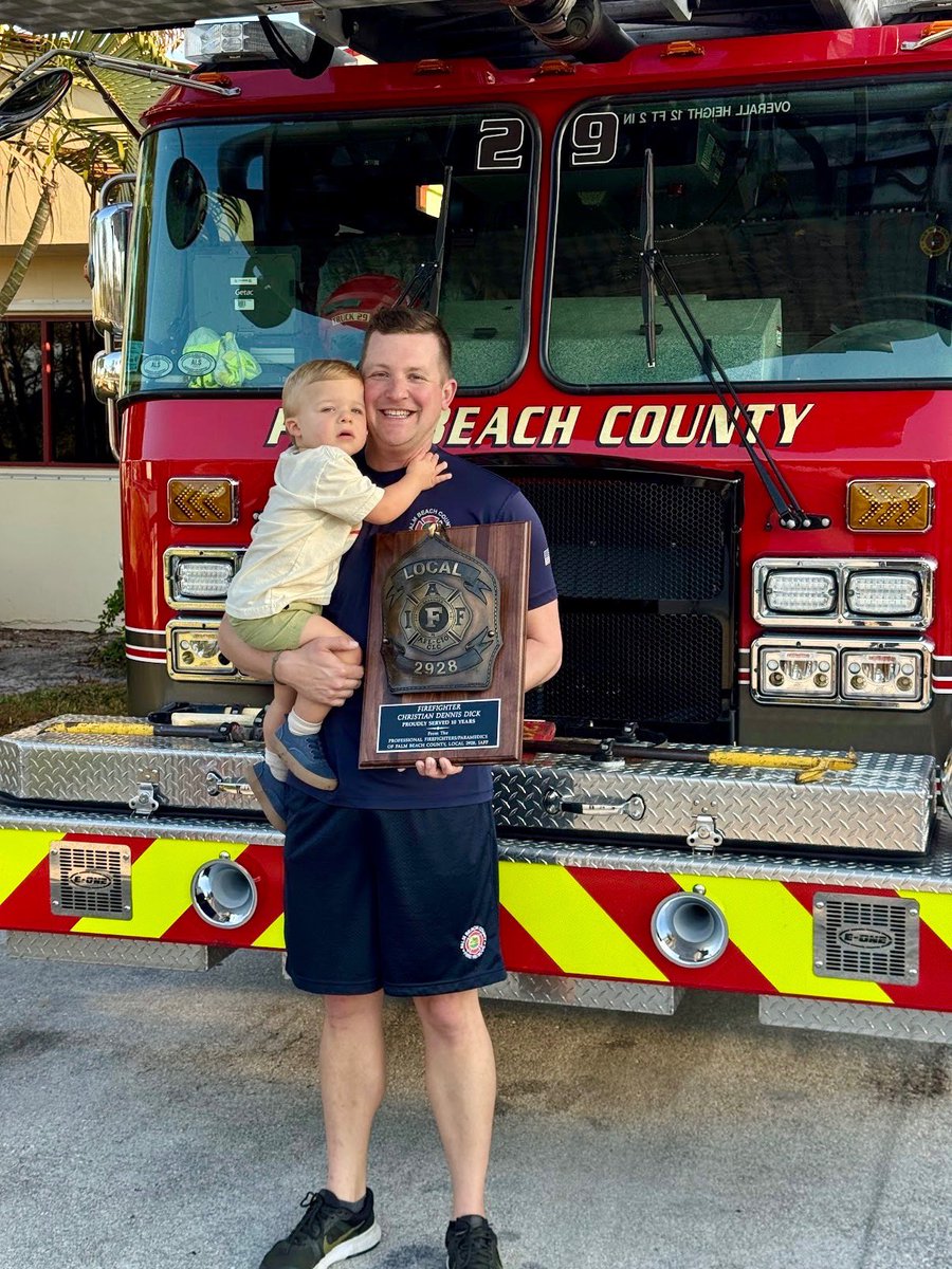 IAFF2928_'s tweet photo. Congratulations 🎉🎈🍾 to FF Christian Dick (29C) on his retirement. Wishing him and family all the best! 10 years of service. Thank you for your membership and commitment to Professional Firefighters and Paramedics of Palm Beach County Local 2928. 
#retirementaxe https://t.co/CqPoXOjoBp
