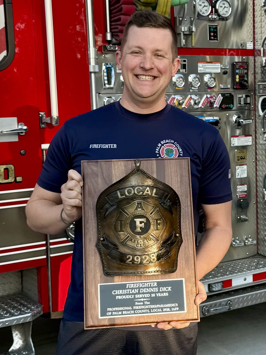 IAFF2928_'s tweet photo. Congratulations 🎉🎈🍾 to FF Christian Dick (29C) on his retirement. Wishing him and family all the best! 10 years of service. Thank you for your membership and commitment to Professional Firefighters and Paramedics of Palm Beach County Local 2928. 
#retirementaxe https://t.co/CqPoXOjoBp