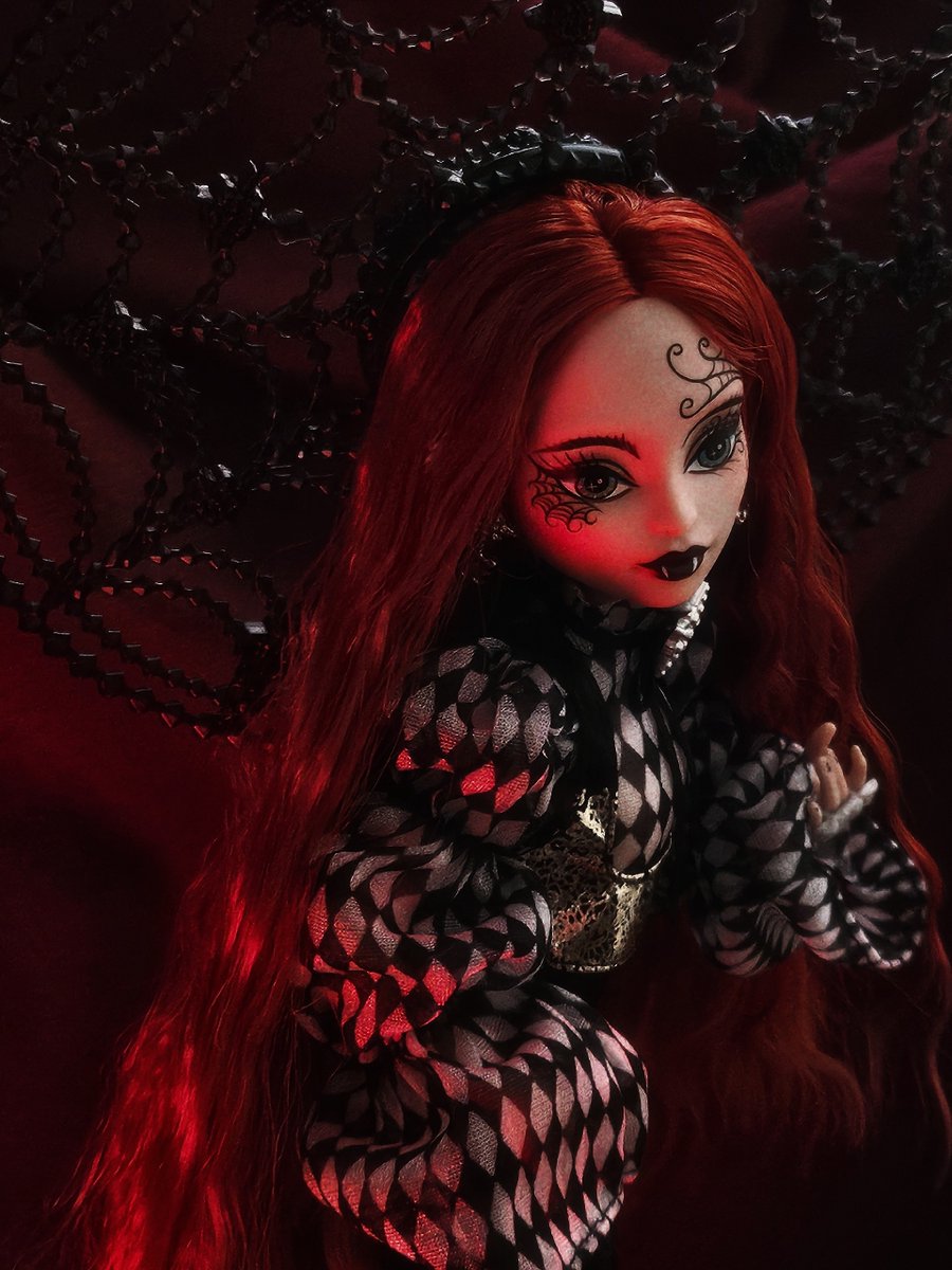 𝔰𝔠𝔞𝔯𝔩𝔢𝔱 𝔡𝔢𝔞𝔱𝔥 tweet media