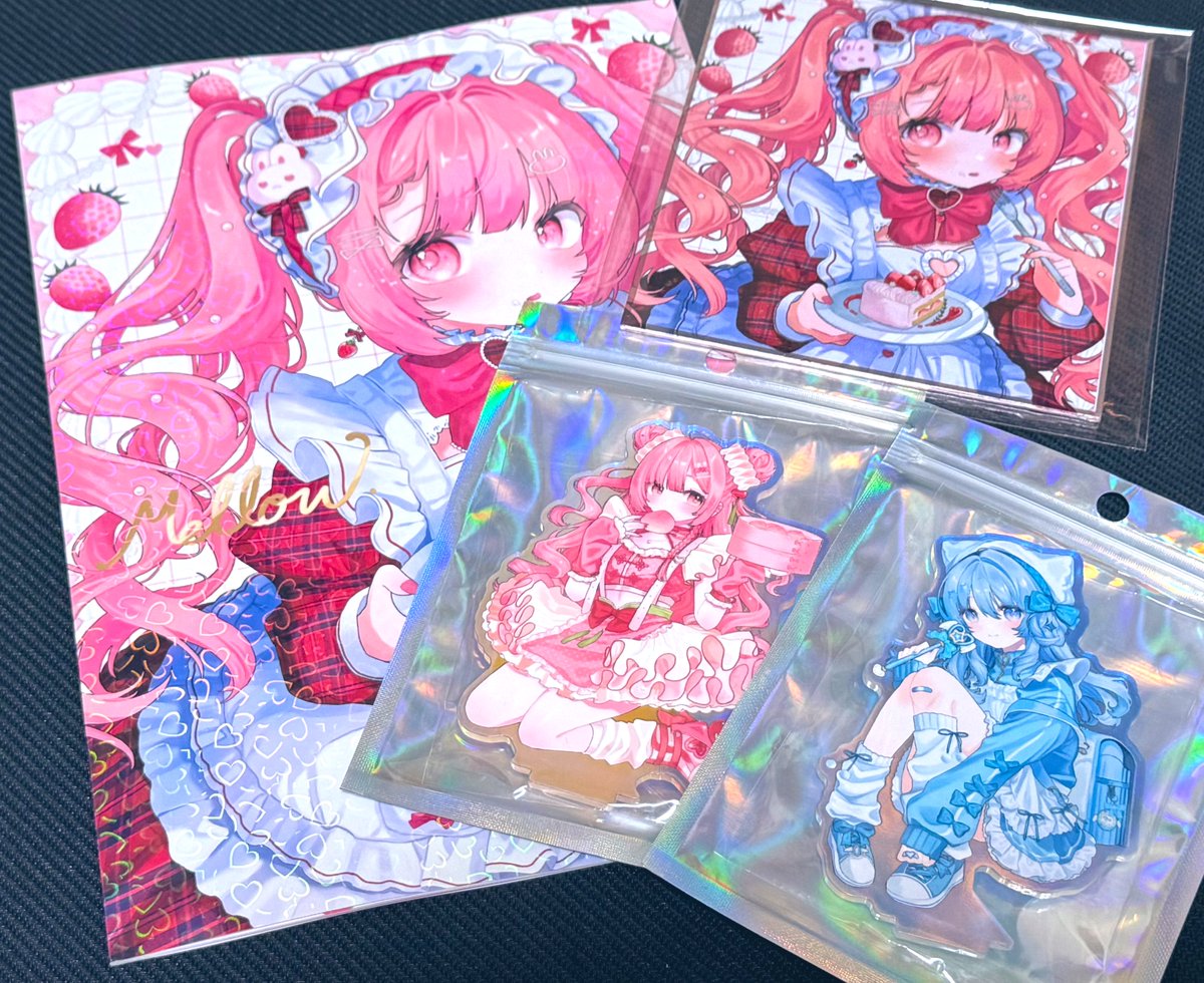 mascirra's tweet photo. 椎名(@shi__na729 )さん
新刊、色紙、アクスタ2種をまとめて購入させていただきました！
アクスタも新刊もキラッキラオーロラでびっくりするほどおしゃれで超可愛いです...!!
一点限りの色紙も手に入れられて良かったです！また次もお邪魔させていただきます！ https://t.co/gYXCYvwjG9