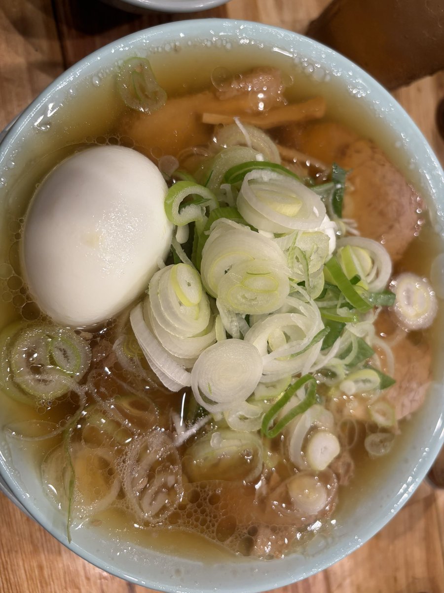 爆食にれんきゅ〜✌🏻✌🏻

1枚目はうなぎ😻大好物です😻
2,3枚目はイタリアンのお店でたべたよん🎶ブラータチーズといちごの組み合わせが大好きなので色んなお店で食べたい🍓
4枚目は池袋にも系列？があると思う‼️チャーシュードカ盛ラーメン🤲🏻

体重計はのらんとこ！おやすみなさい！
