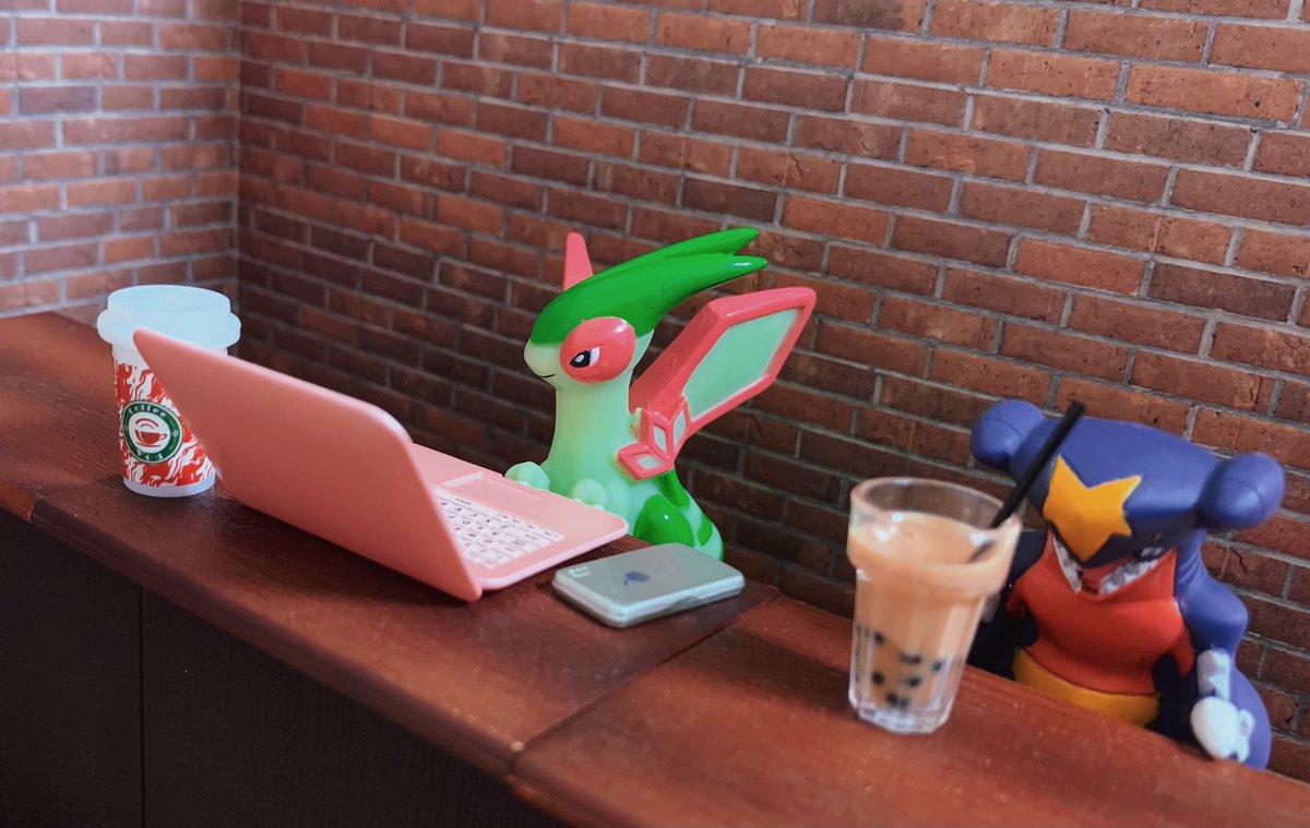 はたらくフライゴン tweet media