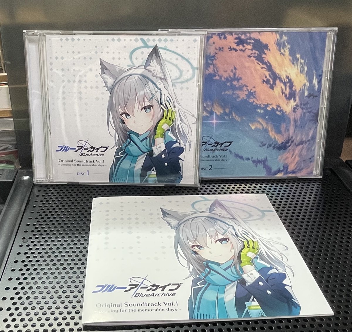 ブルーアーカイブのサントラvol.1を買った。デジタル版もあるけど