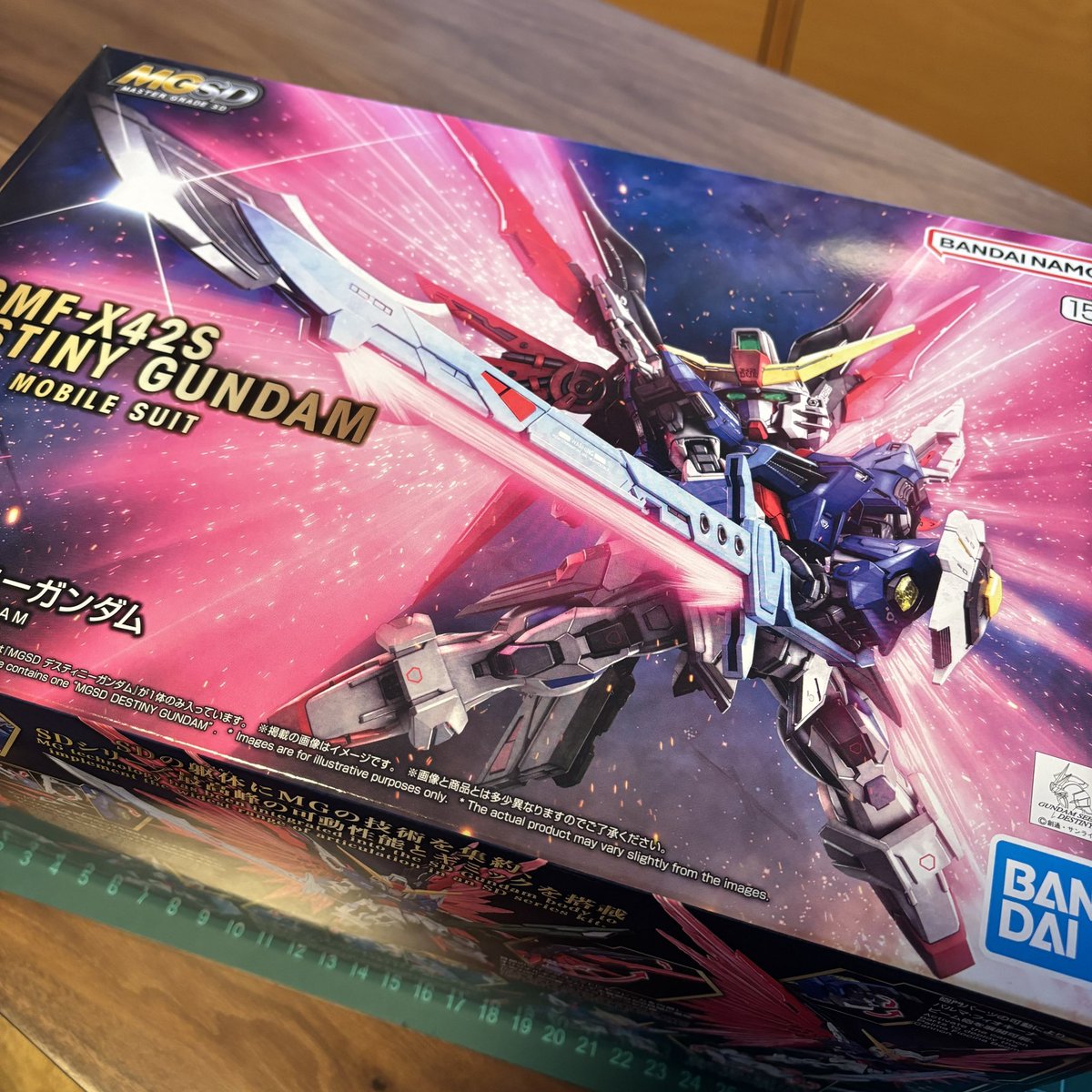 gunbre_nimo's tweet photo. 塗装待ちが何機かあるけど、、、買ってしまった！
#ガンプラ
#MGSD
#デスティニー https://t.co/Wriw7wngb4