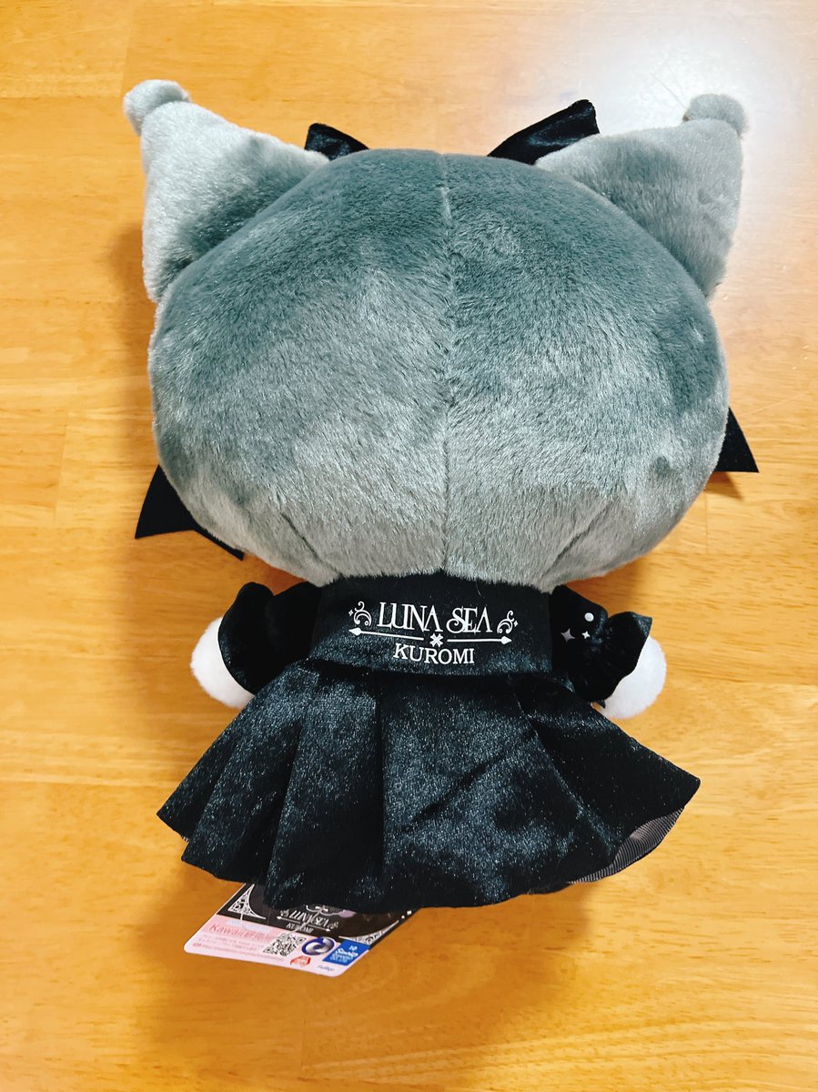 LUNA SEAラウンドワンぬいぐるみと公式のぬいぐるみ🖤🖤🖤🖤🖤 並べ