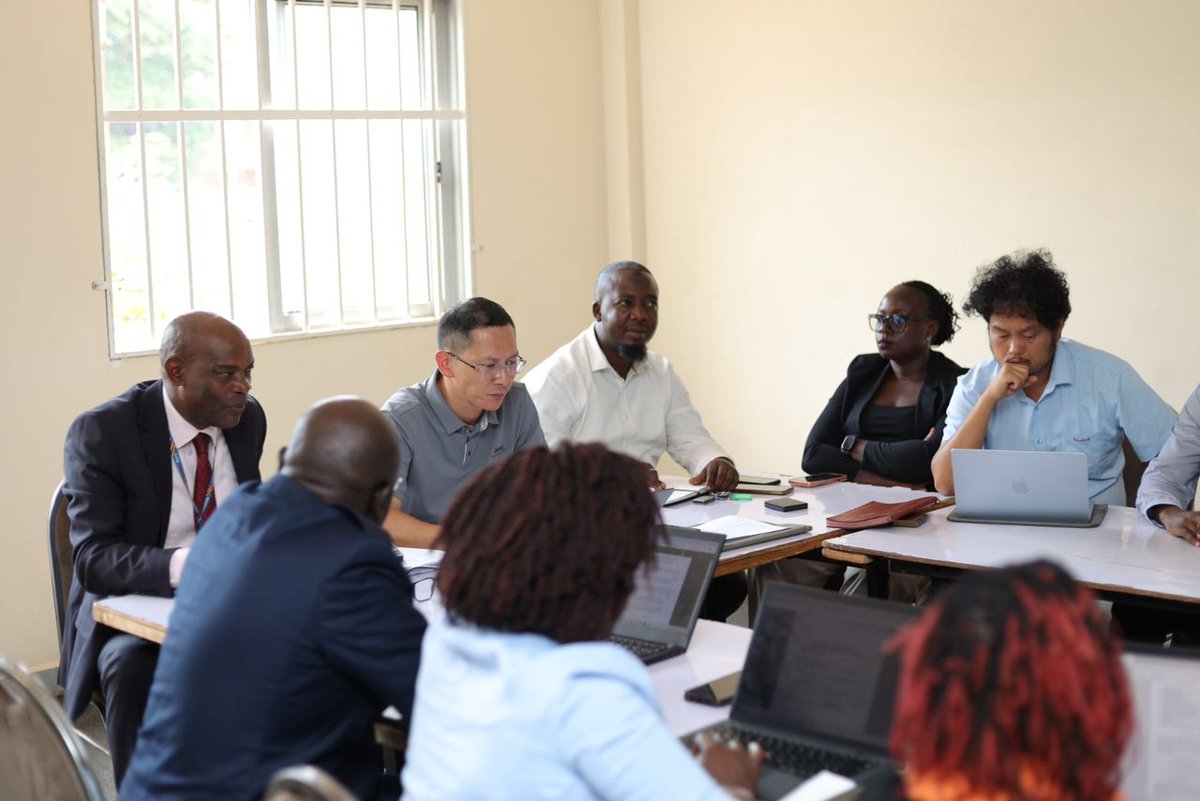 Double Q tweet media