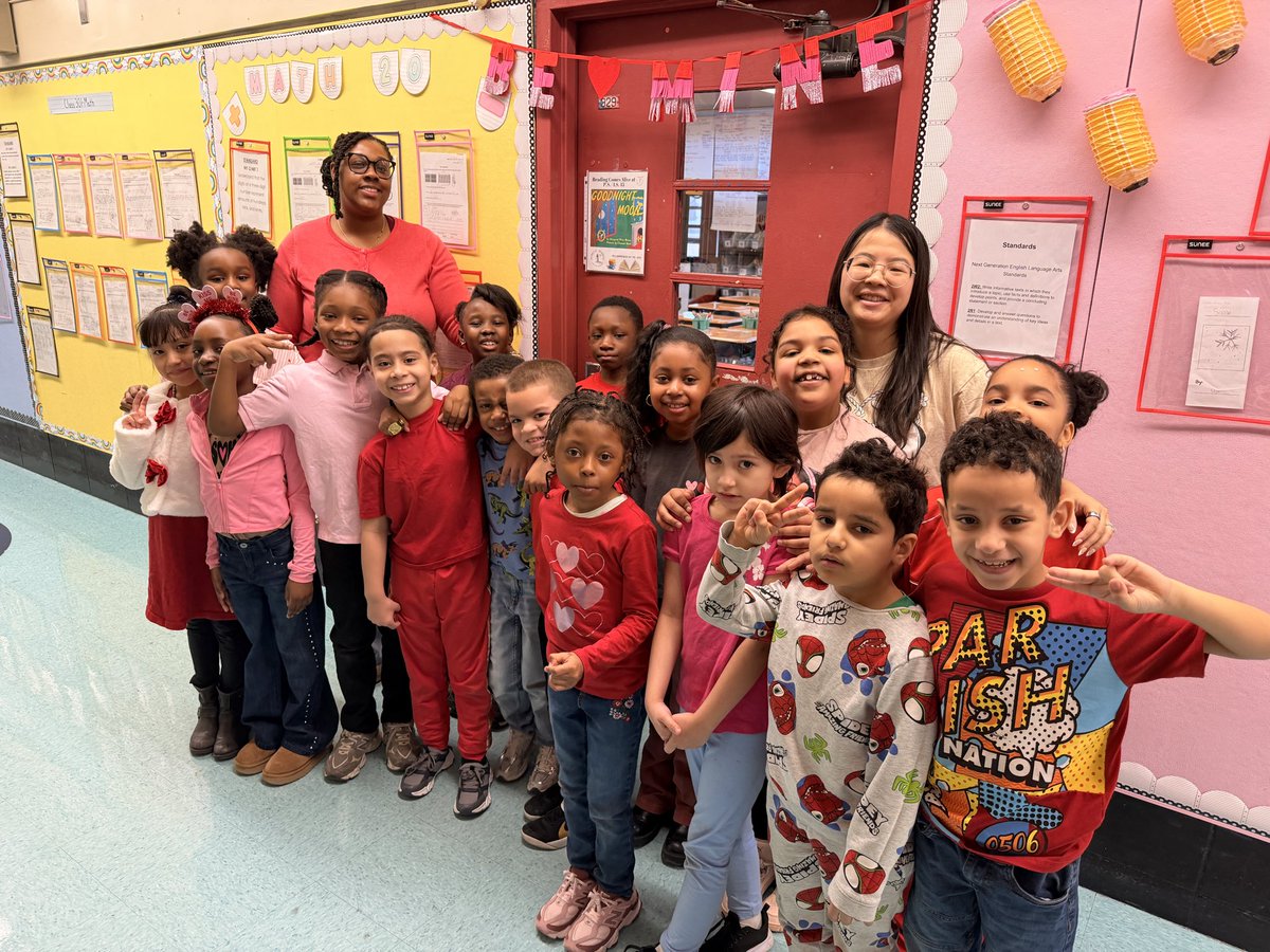 ps_greene's tweet photo. Love is always in the air with #RespectforAllWeek as our staff and children will red and pink. ❣️❤️🥰 https://t.co/cVwbQOBmsN