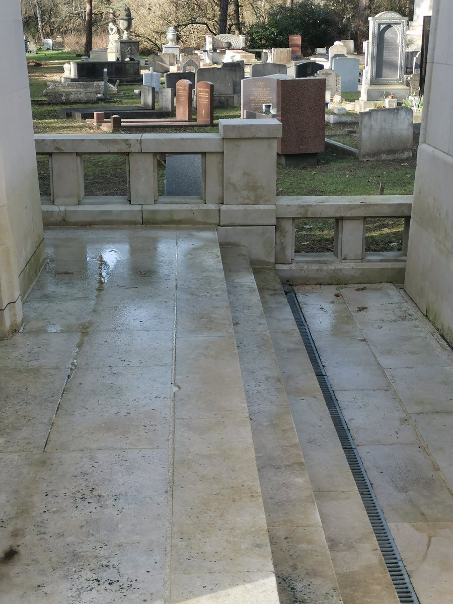 KevBlackCat's tweet photo. #BrookwoodCemetery #Doff3 #steamclean #stone
Quick before and after... https://t.co/GX9k3pwiaB