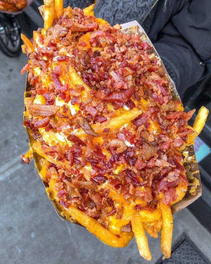 bilbilbites's tweet image. 🍟💣 BUILD YOUR OWN EXTREMELY LOADED FRIES: FUN FOOD POLL
#Fries #LoadedFries #InteractiveThread #FoodPoll