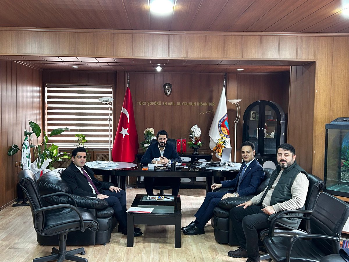 Ziraat Katılım Bingöl Şube Müdürü Sn. Yüksel Eviz ve Sn. Ersin Arlı, odamızı ziyaret ederek hayırlı olsun dileklerinde bulundular.

Nazik ziyaretleri ve esnafımız adına ilettikleri iyi niyet temennileri için kendilerine teşekkür ederiz.

Bingöl Şoförler ve Otomobilciler Esnaf